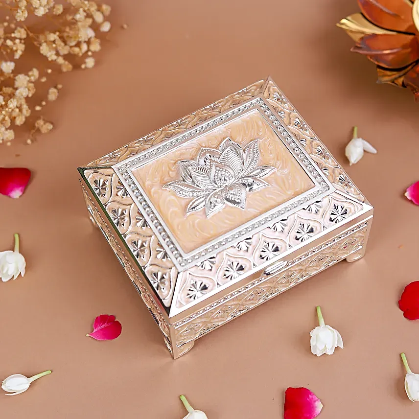 Luxury Almond Trunket
