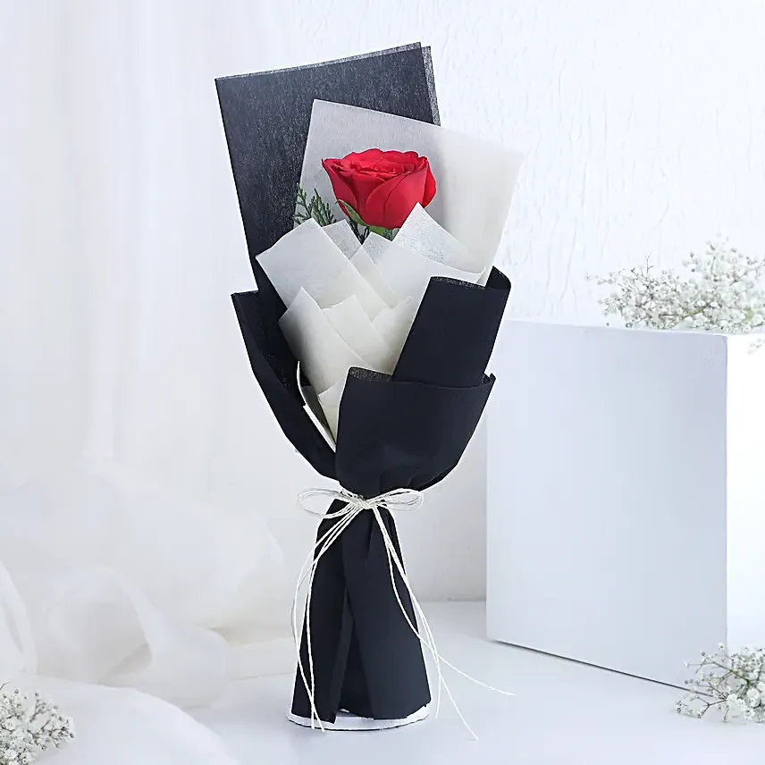 Mesmerising Red Rose N Cake Gift