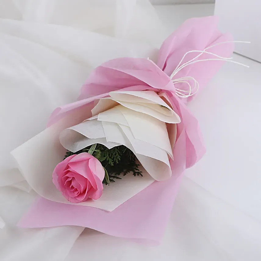 Mesmerising Rose N Cake Gift
