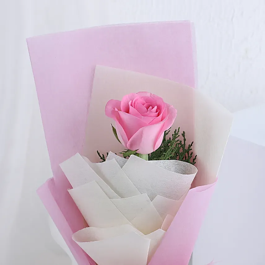 Mesmerising Rose N Cake Gift