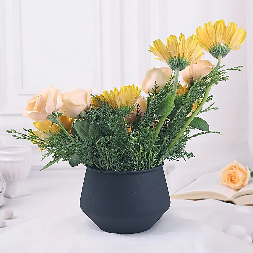 Metallic Marvel of Roses and Gerberas