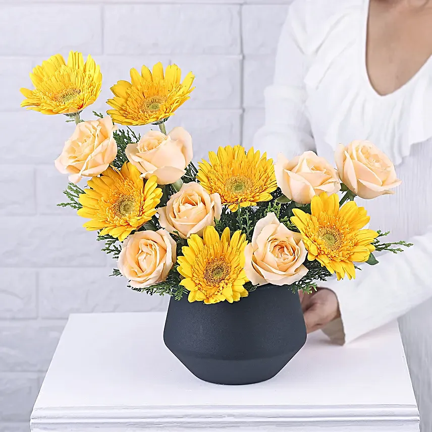 Metallic Marvel of Roses and Gerberas