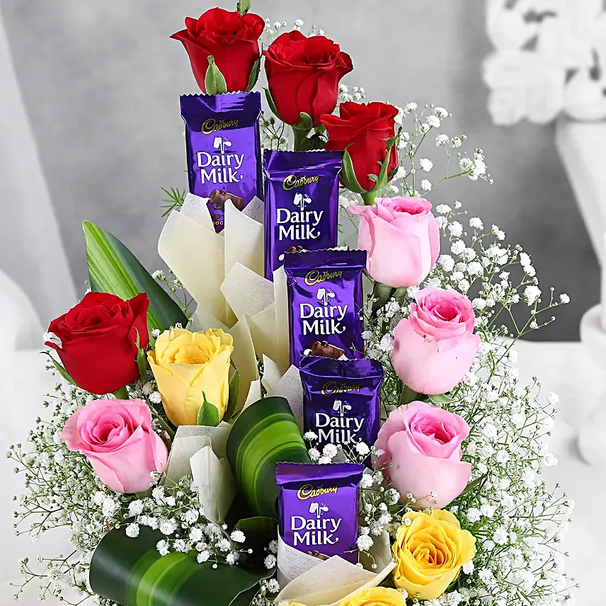 Mixed Roses Arrangement With Dairy Milk Chocolates