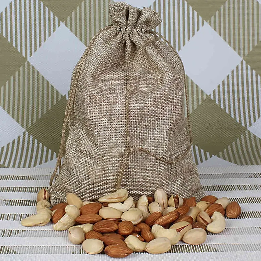 New Year Wishes Chocolates N Dryfruits Combo