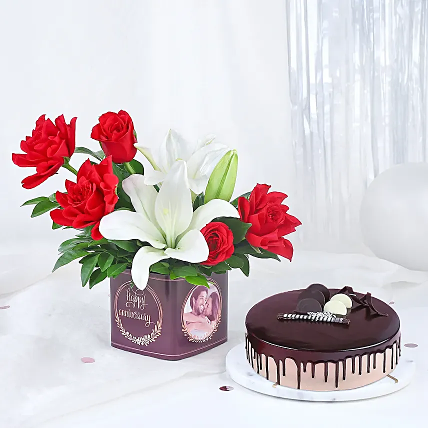 Personalised Anniversary Floral Vase N Chocolate Cake