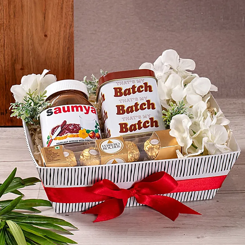 Personalised Sweet Gesture Gift Bundle