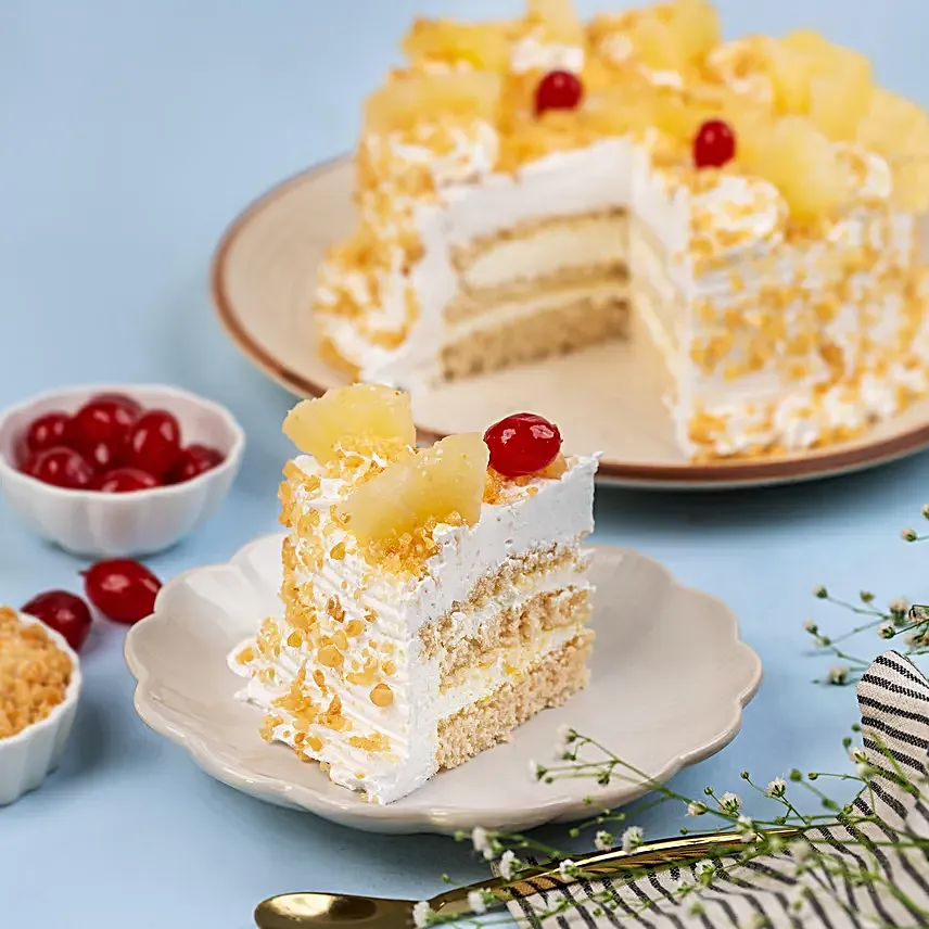 Pineapple With Butterscotch Cake Eggless- Half Kg