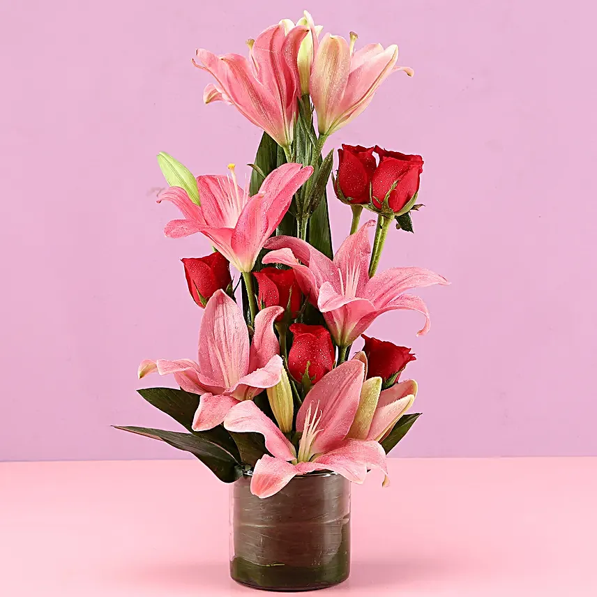 Online Pink Lilies and Roses