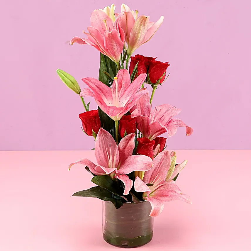 Online Pink Lilies and Roses