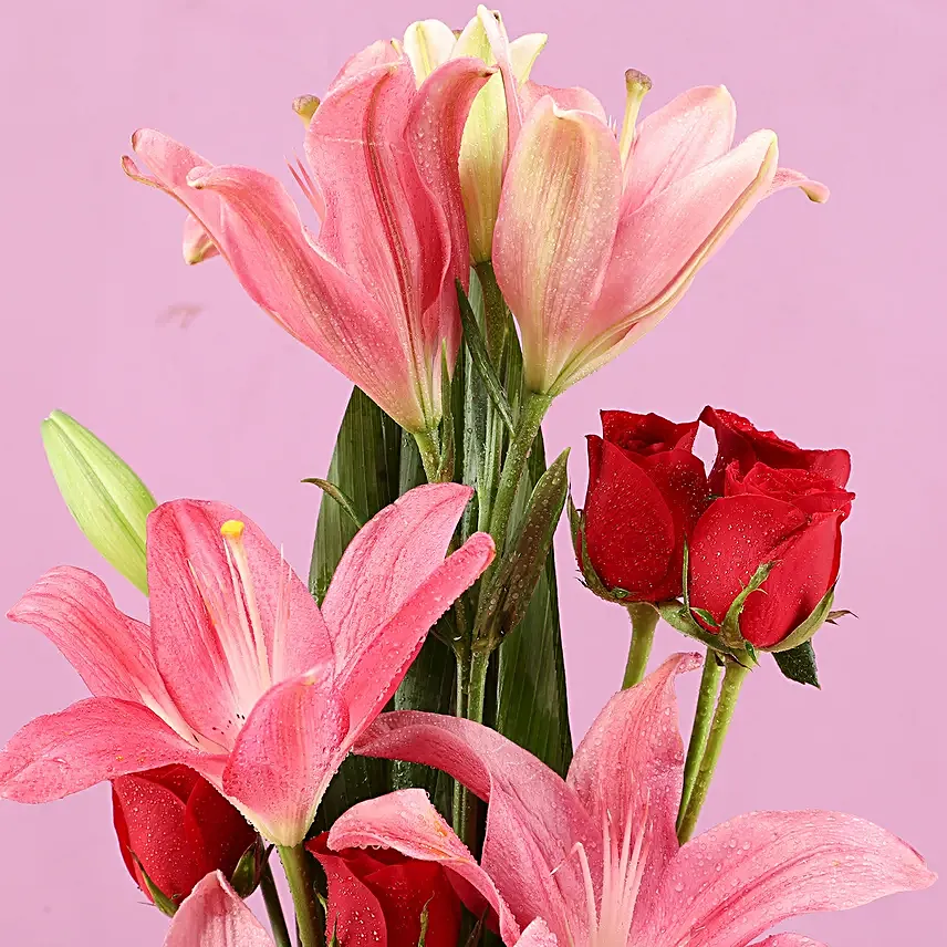 Online Pink Lilies and Roses