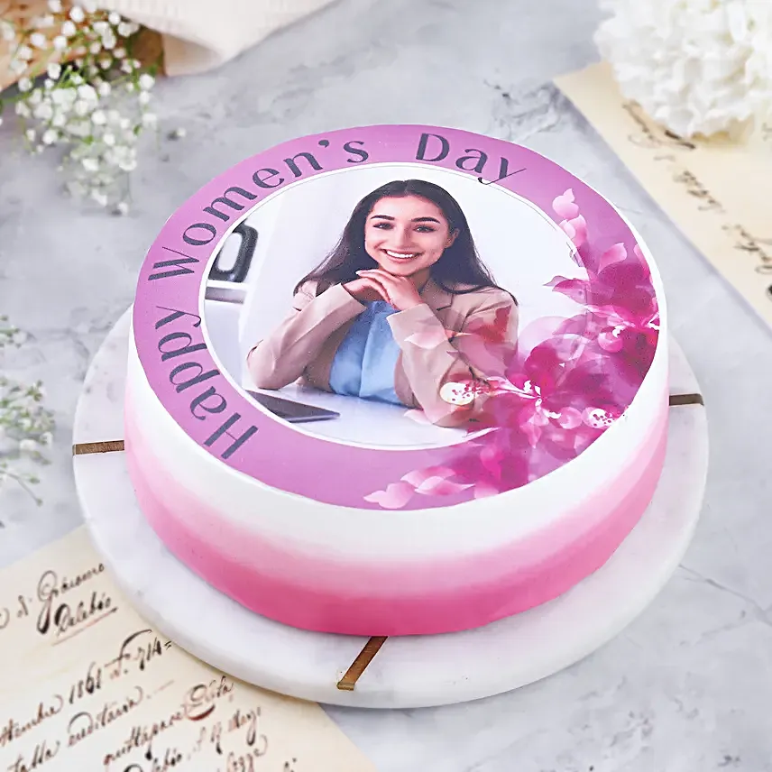 Pink Wonder Cake For Her Half Kg