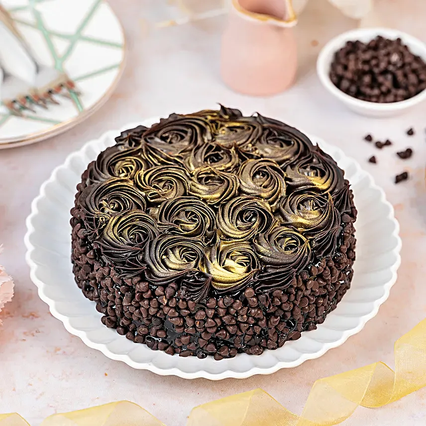 Premium Truffle Designer Cake Half Kg Eggless