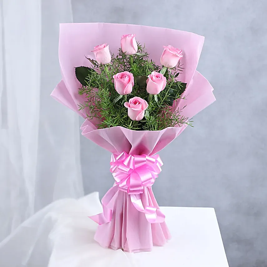 Pretty In Pink Rose Bouquet N Cake Combo