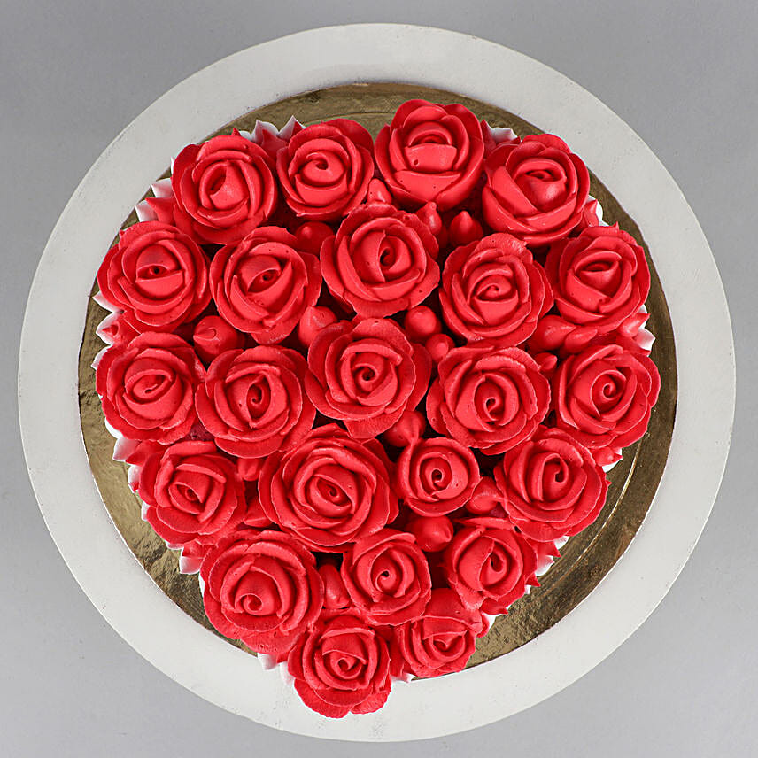 Pretty Roses Black Forest Cake Eggless 1 Kg