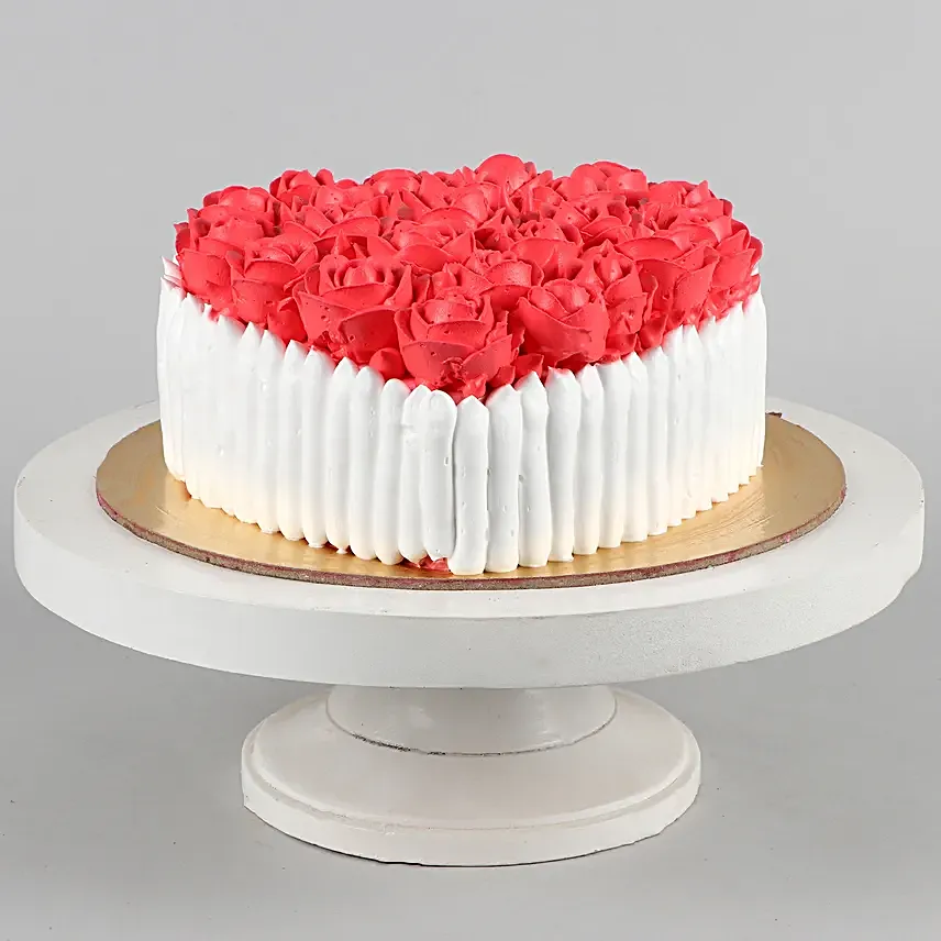 Pretty Roses Black Forest Cake Half Kg