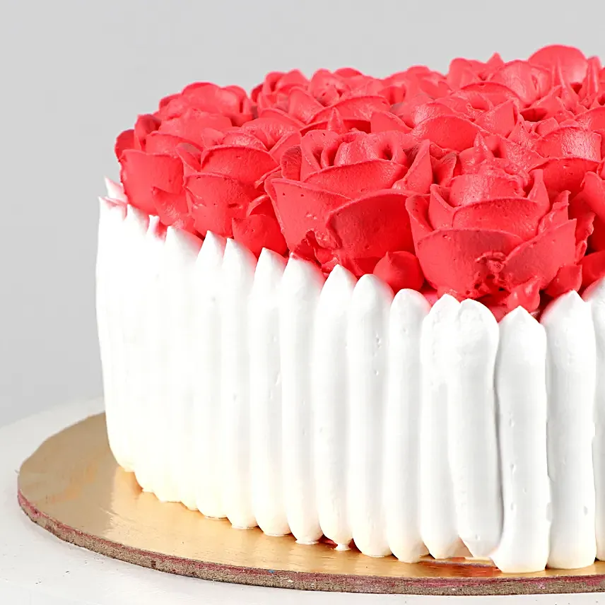 Pretty Roses Black Forest Cake Half Kg
