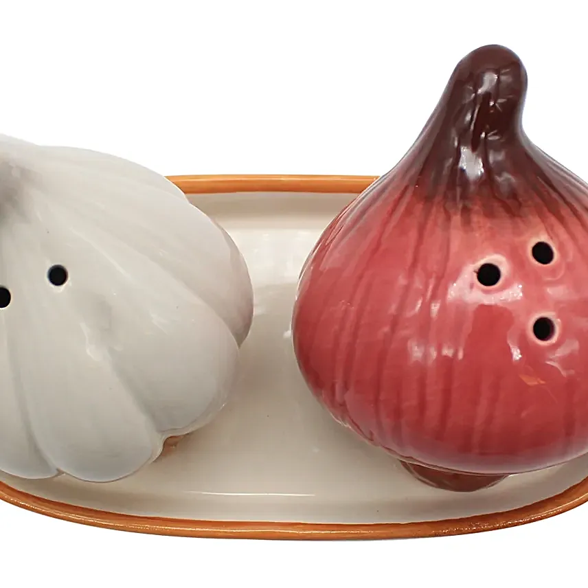 Quirky Onion N Garlic Salt Pepper Set