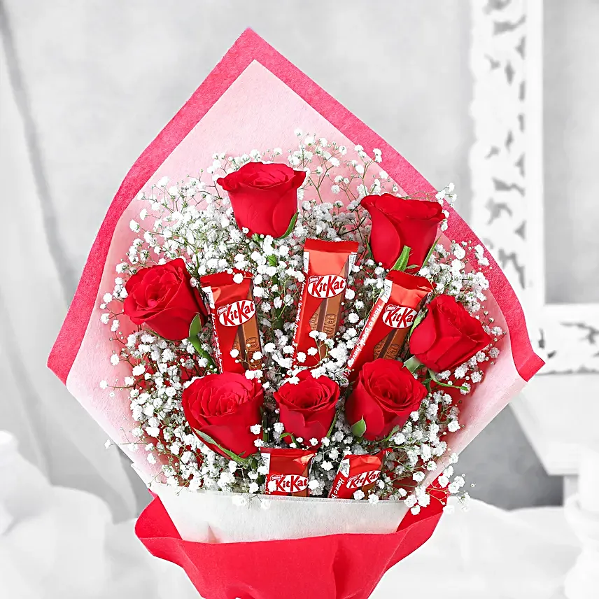 Red Roses Bunch With Nestle Kitkat Chocolates