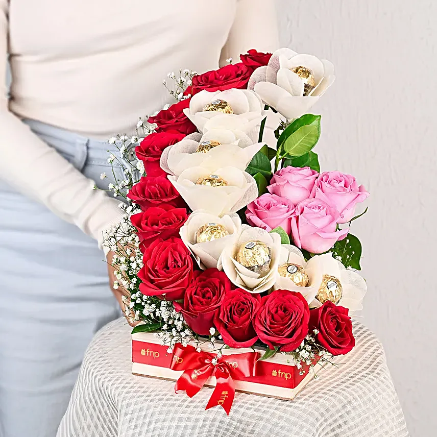 Red Roses Ferrero Rocher Arrangement In Round FNP Box