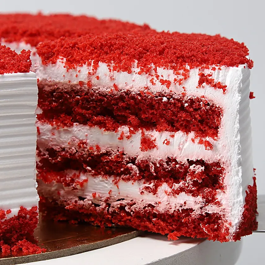 Red Velvet Fresh Cream Cake Half kg