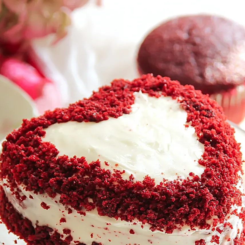 Red Velvet Heart Cream Cake- Half Kg