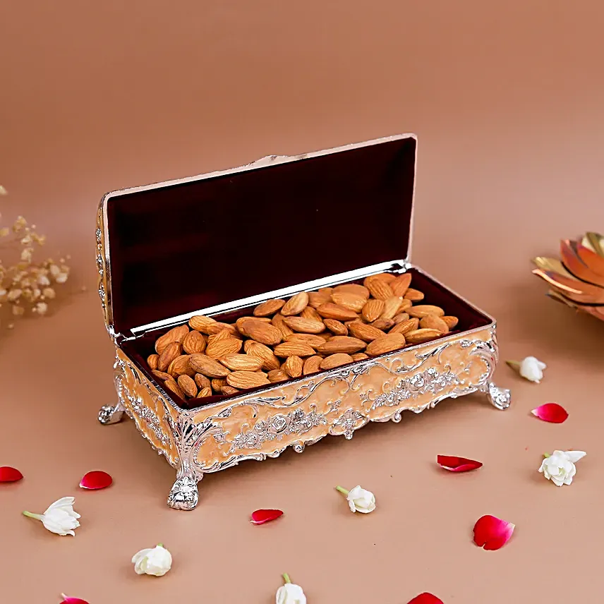 Regal Almond Trunket