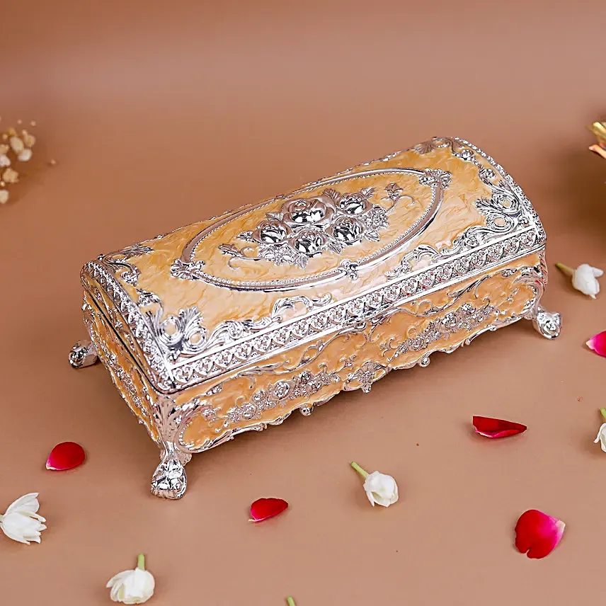 Regal Almond Trunket