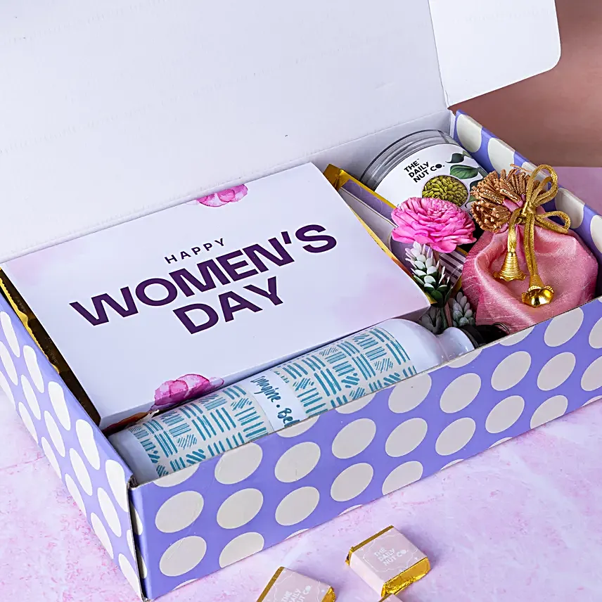 Regal Delights Womens Day Hamper
