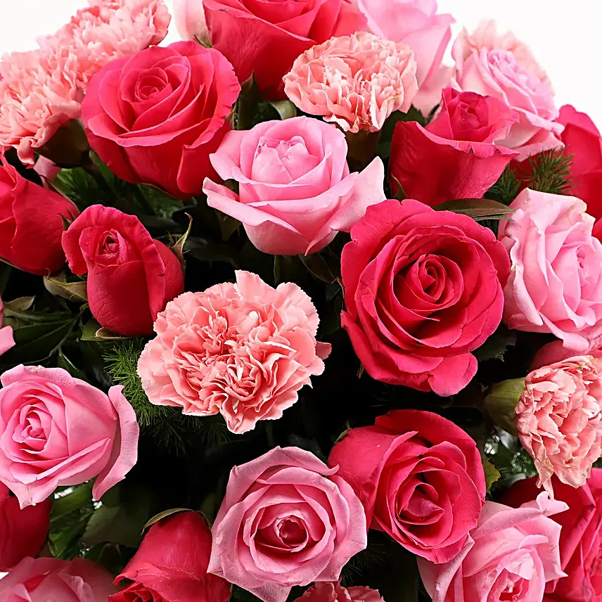 online exclusive roses n carnation glass vase arrangement