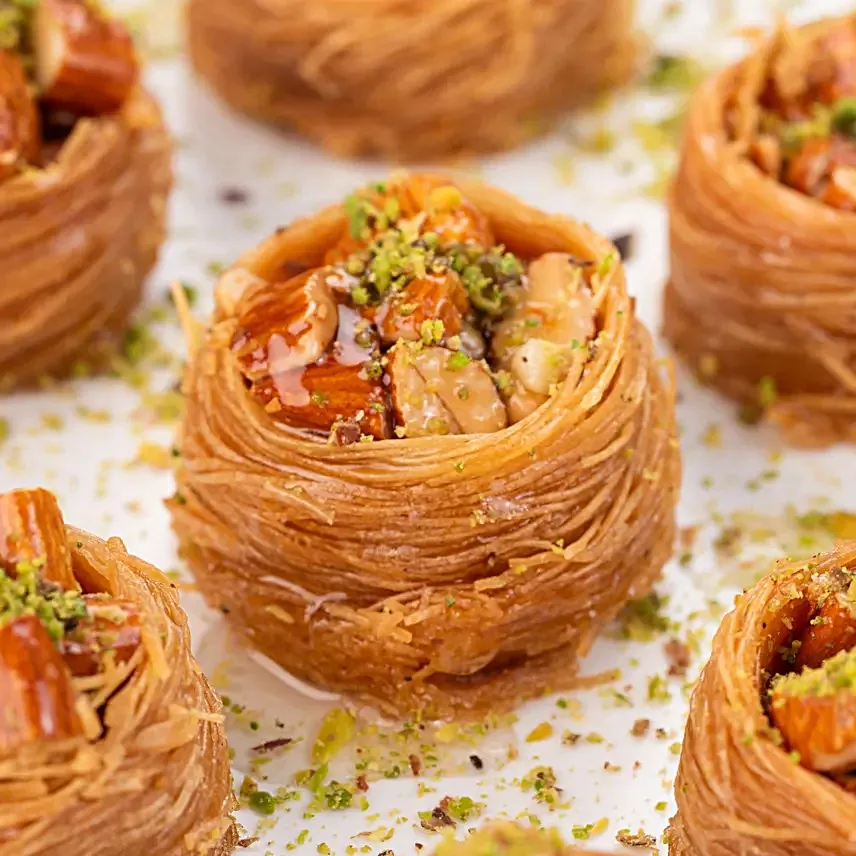Scrumptious Oshe Bulbul Kunafas Box