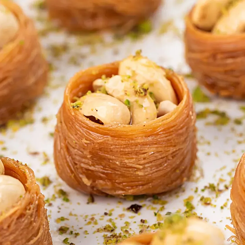 Scrumptious Oshe Bulbul Kunafas Box