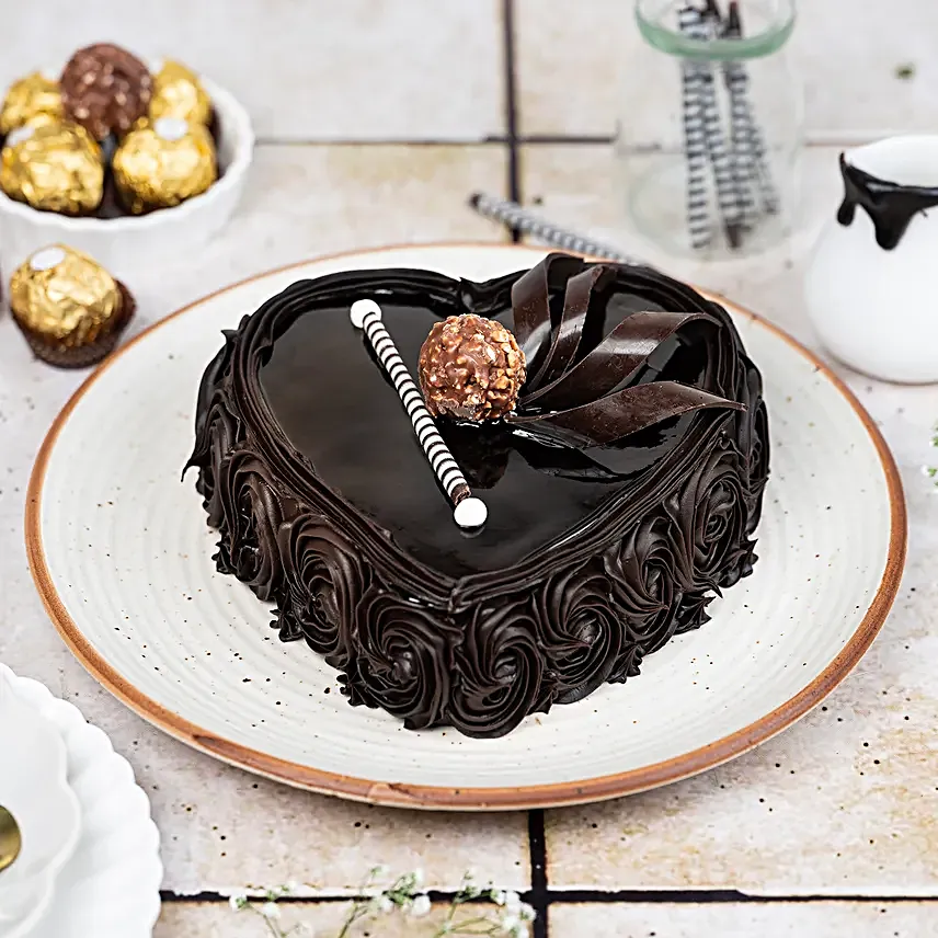 Heart Chocolate Cake Half kg