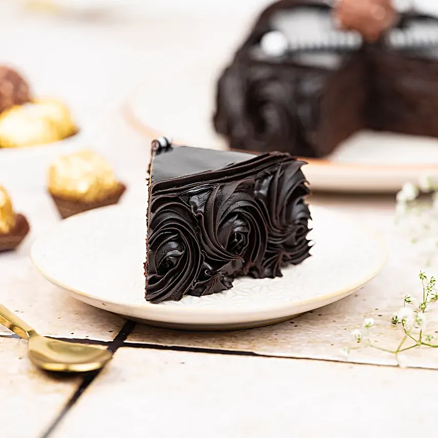 Heart Chocolate Cake Half kg