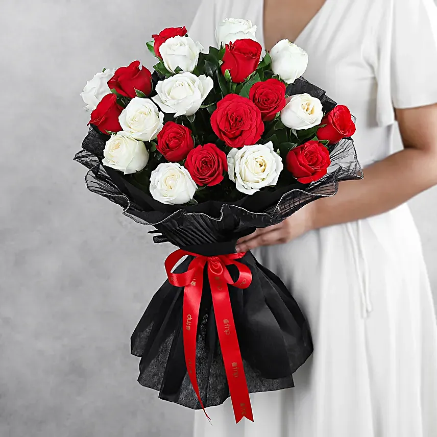 Starry Night Romance Roses
