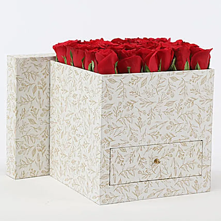 Red Rose and Chocolate Luxury Box Online