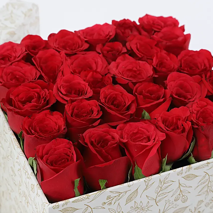 Red Rose and Chocolate Luxury Box Online