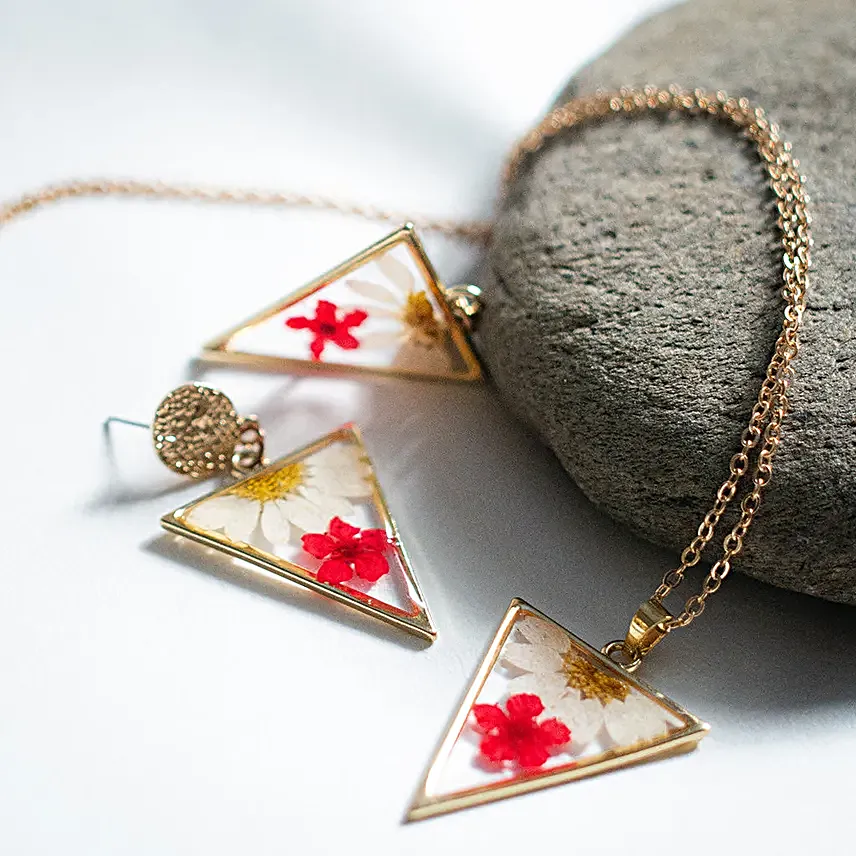 Summer Indulgence Necklace Earring Set