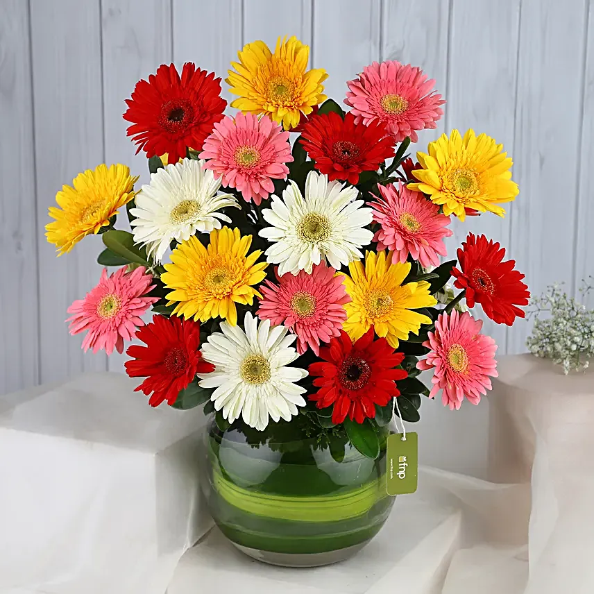 Summery Gerbera Blooming Bouquet