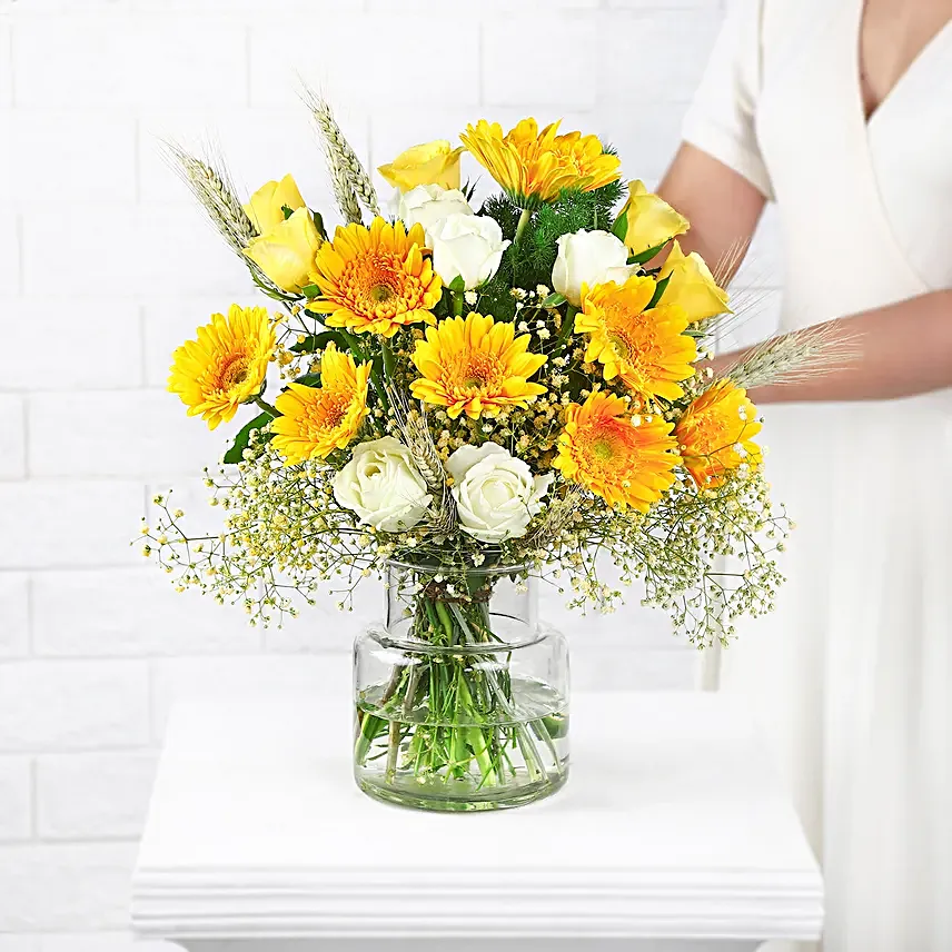 Sunny Vibes Roses N Gerberas Jar