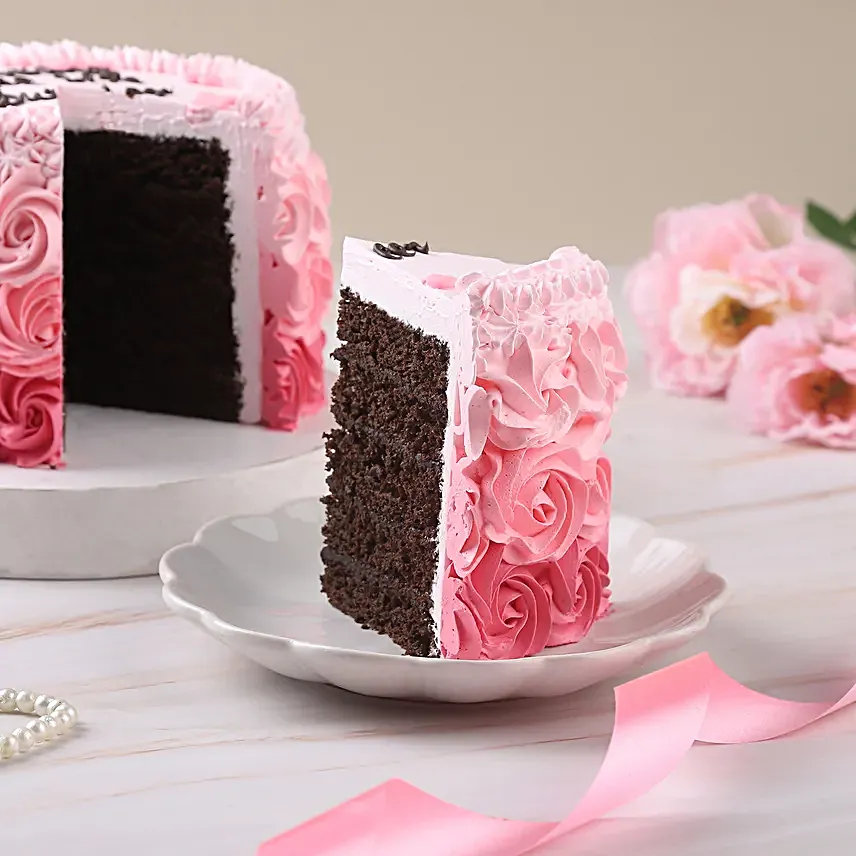 Sweet Like Mom Cream Cake Eggless