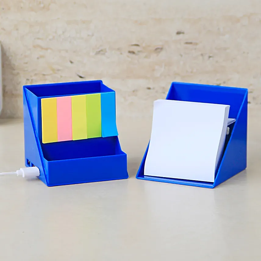 Tabletop USB Port With Sticky Notes