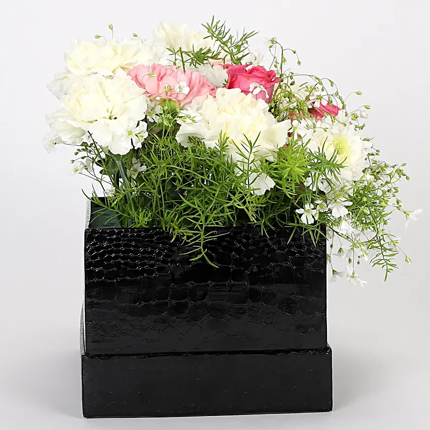 Dainty Floral Arrangement Online