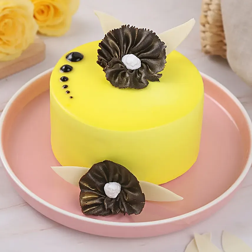 Tropical Bliss Eggless Pineapple Bento Cake