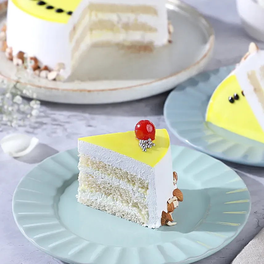 Velvety Pineapples Cake