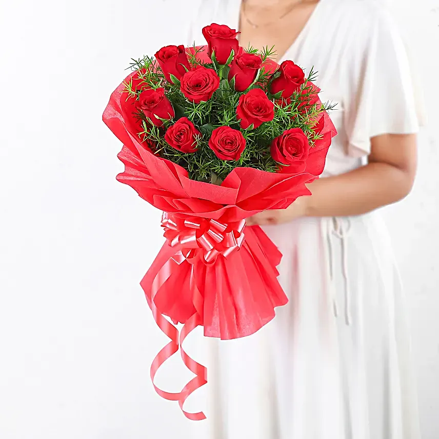Vivid - Bunch of 10 Red Roses.