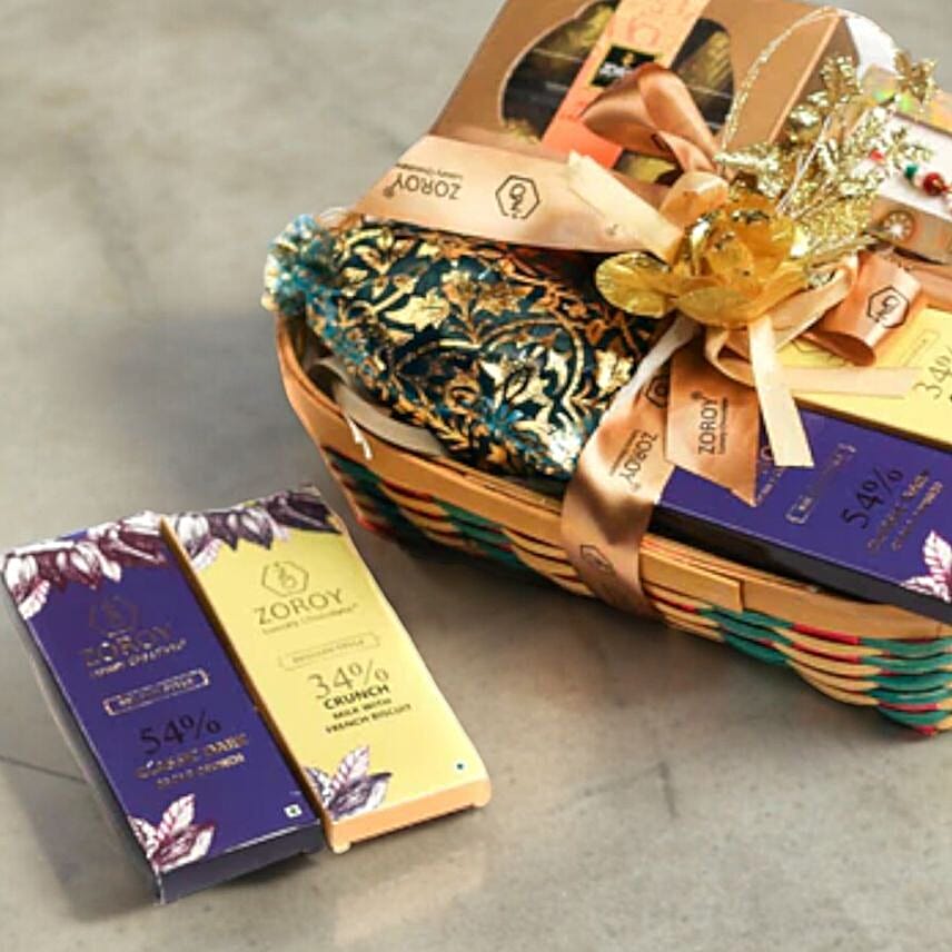 Weaving Sweet Bond Rakhi Hamper
