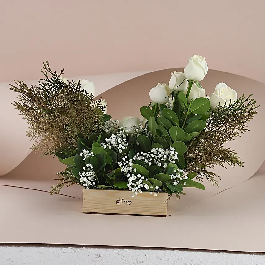 White Roses - Bunch of 20 Long Stem fresh White roses in a glass Vase.