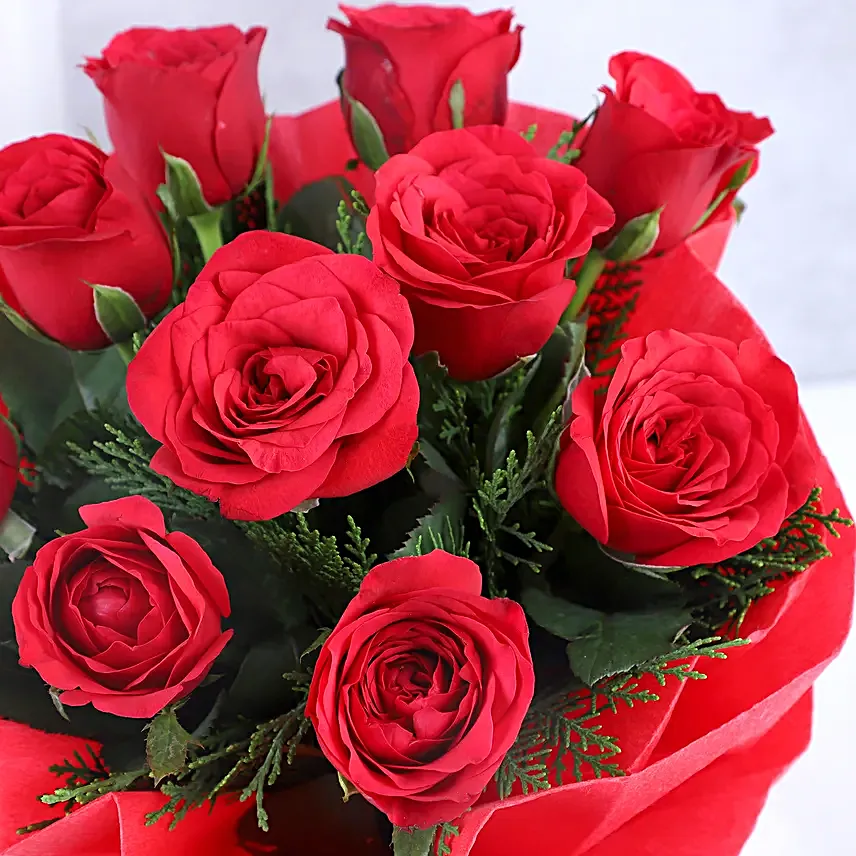 Will You Be Mine - Bunch of 6 Red Roses with Chocolate Cake 500gm.