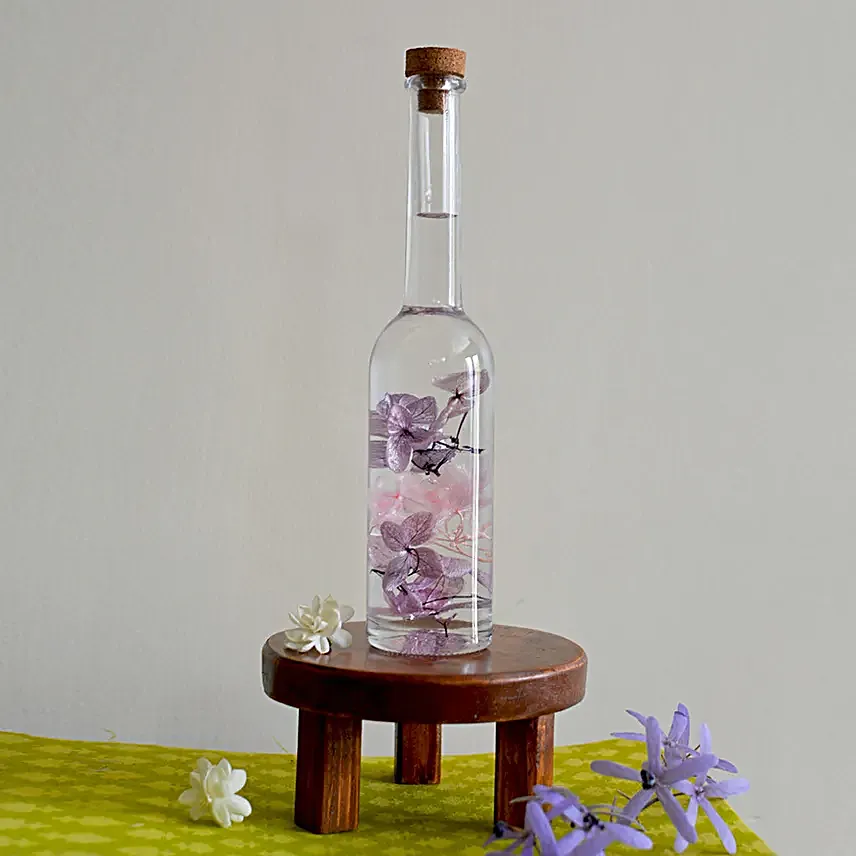 Winsome Strew Hydrangeas Flower Tabletop