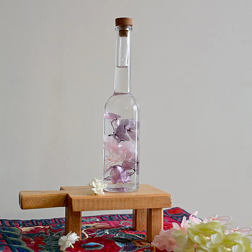 Winsome Strew Hydrangeas Flower Tabletop